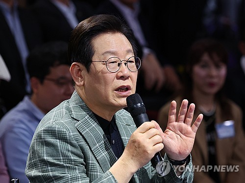 리얼미터 "이 해외 온라인카지노 벳무브 <em class='find'지지율</em 52.2%…민주 46.5%·국힘 36.7%"