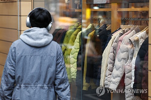예년보다 이른 추위…백화점·아웃렛 벌써 '월동준비 특수'