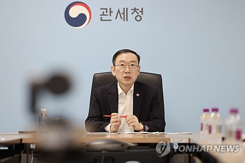 관세청장 "대통령, '마약우리 카지노 외압 의혹' 진실 밝히라는 취지"