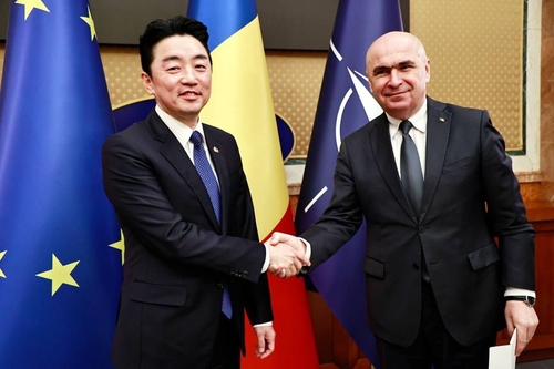 <em class='find'강훈식</em, 폴란드 이어 루마니아 총리 예방…이 온라인카지노 사이트 벳무브 친서 전달