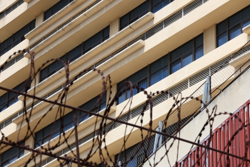 캄보디아 범죄단지에 지인 넘겨 감금한 20대…1심 징역 10년