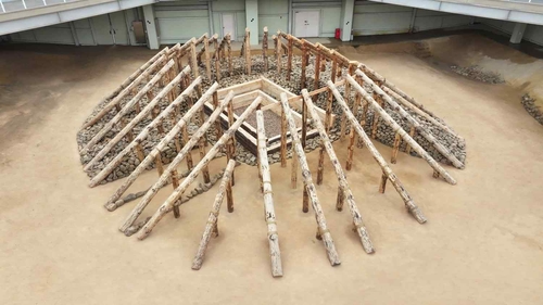 APEC 맞아 1천5백여 년 전 온라인카지노 굿모닝 공주 무덤 복원 공개