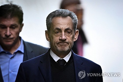 수감된 마이다스 온라인카지노 유니벳 옆 감방에 경호원 2명 배치…"위협 고려"