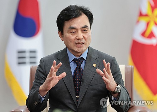 안규백 "계엄버스 탑승자 조사 완료…결과 따라 인사조치"