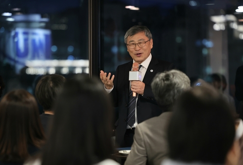 서울온라인카지노 커뮤니티 벳무브감 "수능 절대평가로 가야…교원의 정치기본권 보장은 내 소신"