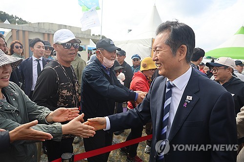 정청래 "억울한 컷오프 없앨 것…지방선거 후보 많으면 조별 경선"