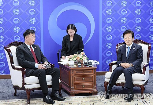 정동영, 베트남대사 만나 "<em class='find'온라인 카지노 합법 사이트</em, 하노이서 못다한 협상 이루길"