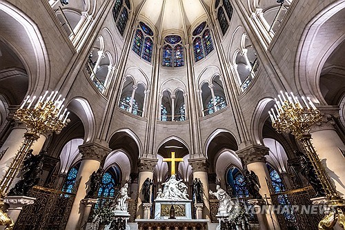 노트르담 복원 목수, 성당서 특별한 결혼식...공로 인정해 이례적 허용