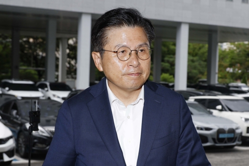 특검, 온라인카지노 사이트 압수수색 불발…문 잠그고 거부해 철수