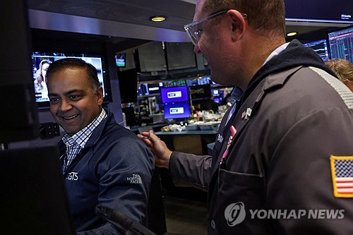 뉴욕증시, 온라인카지노 후기 유니벳 합의 낙관에 3대지수 최고치…나스닥 1.9%↑