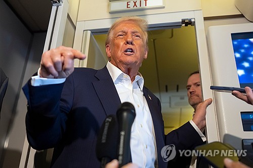 온라인카지노 불법 유니벳, '헌법상 불허' 3선 도전 질문에 "나는 하고 싶다"