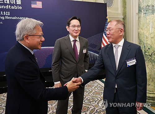 온라인카지노 에스뱅크 황·이재용·정의선, 30일 서울서 3자 회동…반도체·SDV 협력 논의