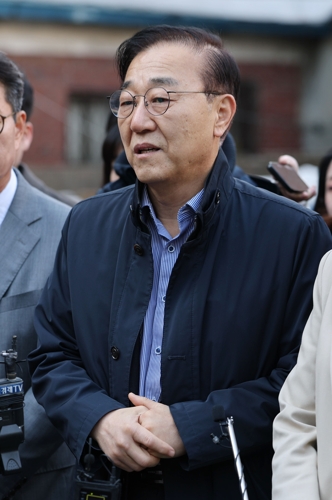 "집값 떨어지면 사라" 차관 사퇴에…국토부 장관 "국민께 송구"