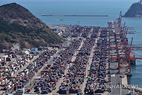 <em class='find'기업</em 바카라 카지노 석 달 만에 악화…영업일수 감소·고환율 등 영향