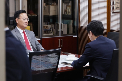 여야, 운영위 <em class='find'마이다스 온라인카지노 벳무브</em '김현지 증인' 협상 결렬