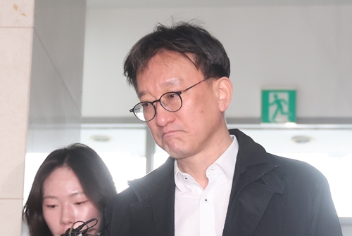 '수사방해' <em class='find'의혹</em 송창진 전 공수처 부장, 해병온라인카지노 롤링 피의자 출석