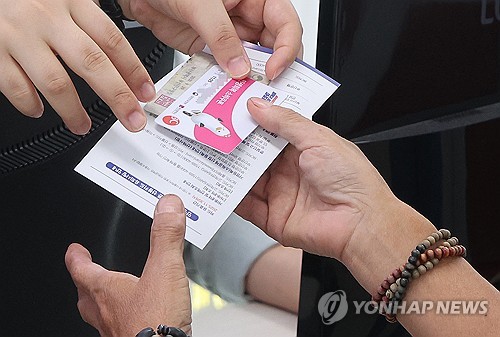 "주가 상승·소비쿠폰 영향"…3분기 카드승인액 작년보다 6.7%↑