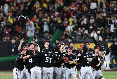 [속보] 온라인카지노 치료야구 LG, 한화에 4승 1패…2년 만에 한국시리즈 패권 탈환