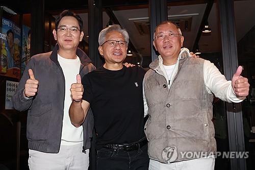 이재용 또 '완판남' 등극…치맥 회동 때 입은 89만원 재킷 품절