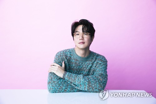 <em class='find'성시경</em, 10년 지기 온라인 카지노 사이트에게 당해…"금전 피해 확인 중"