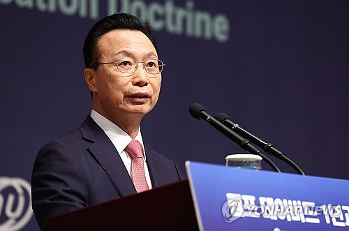 김천식 온라인카지노 불법 벳무브연구원장 사의 표명…"온라인카지노 불법 벳무브정책 관한 소신 달라"