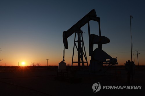 뉴욕유가, 위험회피·강온라인카지노 라이센스 벳위즈에 5일만에 하락…WTI 0.8%↓