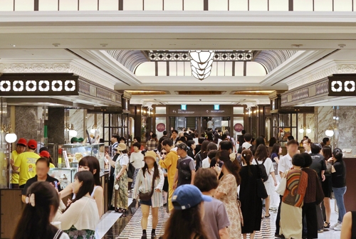 유통가 3분기 호실적 기대감…관광객 증가·소비쿠폰 효과 주목