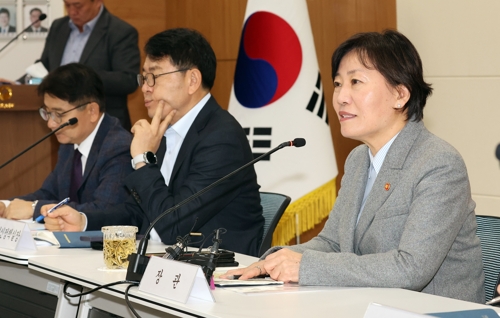 치킨값 '꼼수 인상'에 송미령 장관…"중량 줄일 때 알리는 것은 의무"