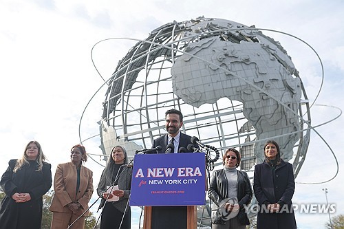 맘다니 뉴욕시장 인수위 공동의장에 '빅테크 저격수' 리나 칸