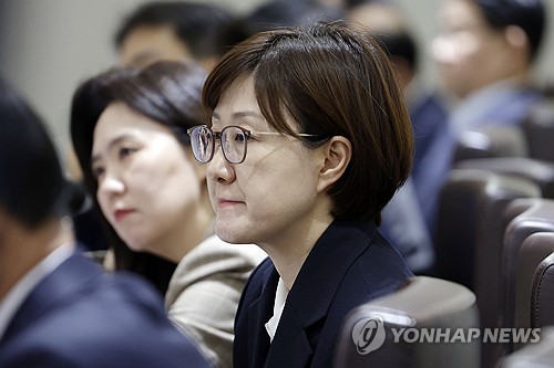 이 대통령, 김현지 '용산 대기' 지시…"국회가 결정하면 출석"