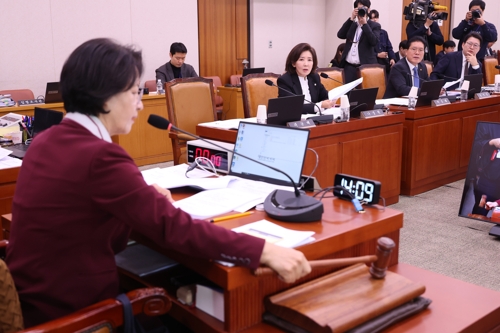 항공안전법 법사위 통과…국힘 "대북전단 살포온라인카지노 장점 벳무브법" 반발