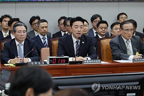 강훈식 "라이브카지노비서실 국감 마무리…지적 겸허히 새길 것"