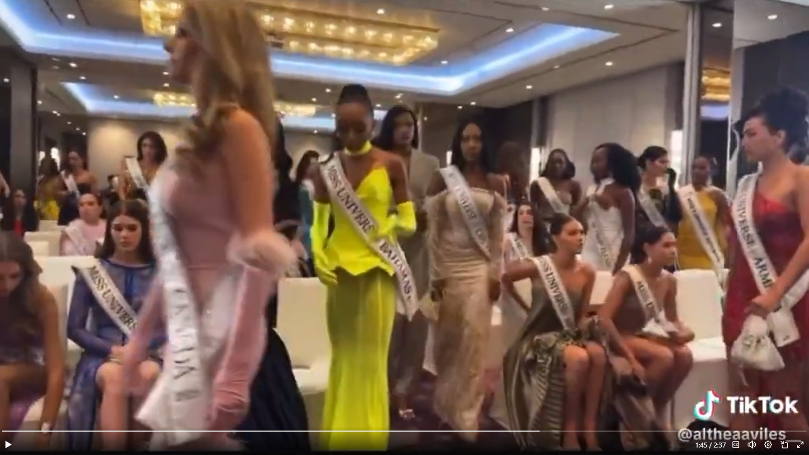 "미스 멕시코, 멍청이"…막말에 유니버스 참가자들 집단 퇴장