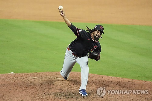 MLB도 '스포츠도박 사기' 적발…구속 낮추거나 볼 던져
