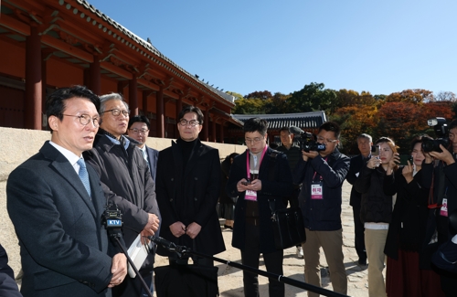 김 총리 "종묘 앞 초고층 개발 우려 심각…서울시 발상 근시안적"