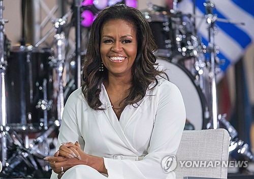 미셸 오바마, 백악관 동관 허문 카지노 입플 맹비난…"영부인 역할 무시"