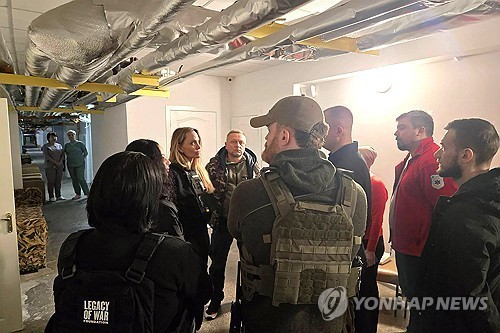 앤젤리나 졸리, 우크라 방문 소회…"인간 사파리"