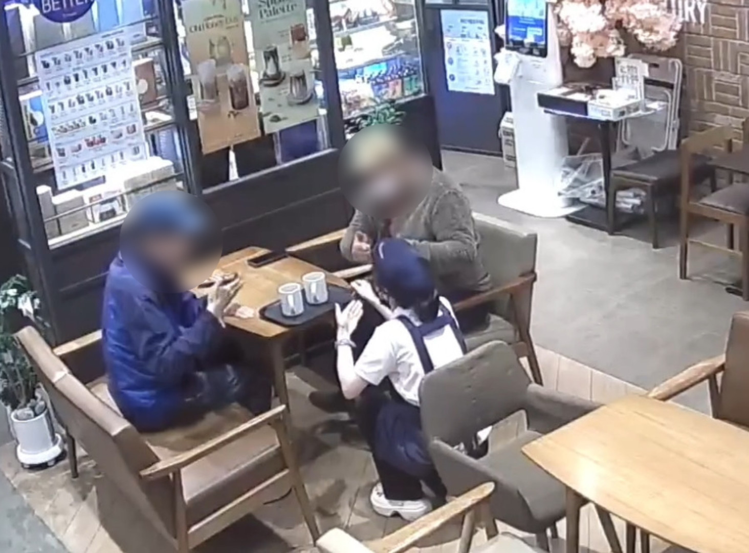 농인 손님 오자 수어로 "맛있게 드세요"…카페 온라인 카지노 합법 국가 "마음 전하고 싶었다"