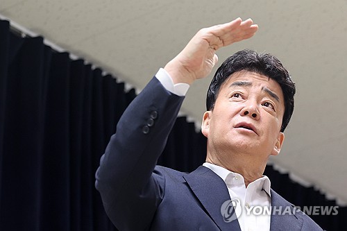 백종원 방송 복귀 앞두고 또 시끌…더본 "전가협 사실왜곡 멈춰야"