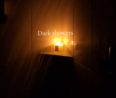 "불 끄고 샤워하면 숙면 도움"…미 SNS 건강 트렌드 '다크 샤워'