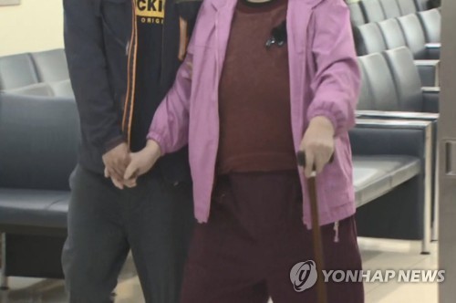 차 멈추기 전 내리다가 '쿵'…"고령자, 대중교통 안전주의보"