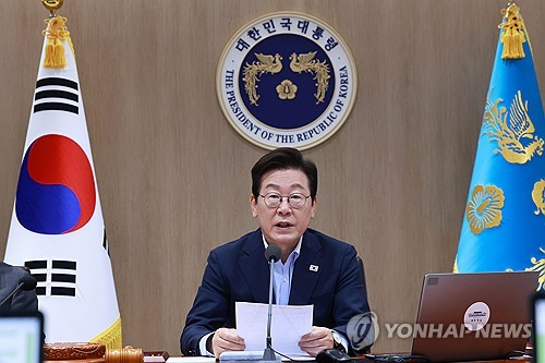 이 대통령 "온라인카지노 가입의 정치화 단절해야…국민 납득할 논의 필요"