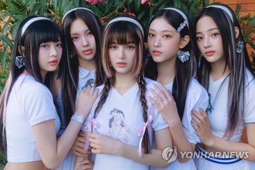 뉴진스 멤버 전원 어도어 복귀한다…전속계약 갈등 1년만