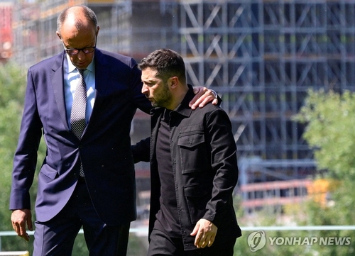 독일, 우크라에 "비리 규명하고 청년 피란민 줄여야"