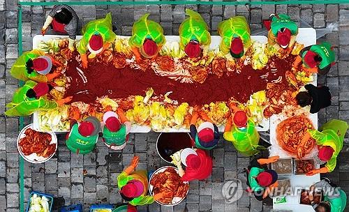 "올해 온라인카지노 후기비용 33만8천원으로 작년과 비슷…배춧값만 강세"