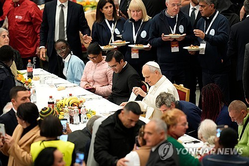 교황 "가난한 이들 절규에 귀 기울여야"…한국-no-1-온라인카지노·트랜스젠더와 식사