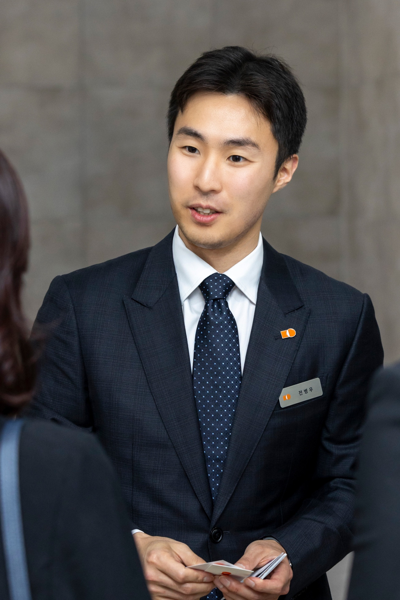 온라인카지노 아톰카지노식품 오너 3세 <em class='find'전병우</em, 2년 만에 전무로 승진