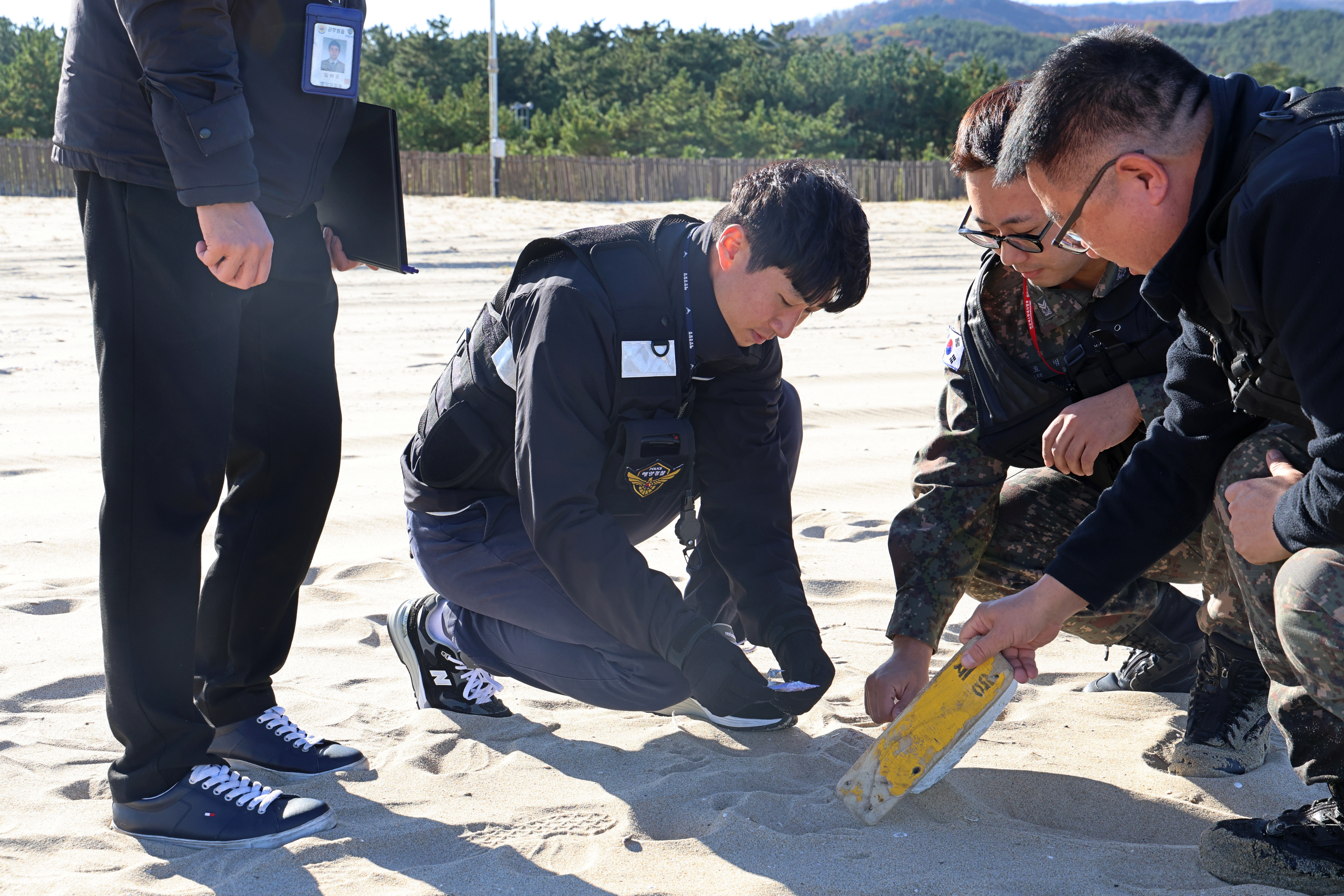 "방심 절대 금물" 동해해경서, 메이저카지노사이트가 주변 마약류 집중 합동 수색
