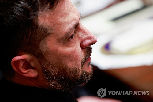 우크라 "美 에이태큼스 미사일로 러 영토 내 목표 타격"