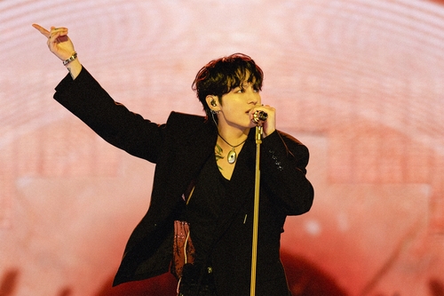 'BTS 정국' 자택 <em class='find'카지노 입플</em 시도한 일본인…경찰, 내사 착수